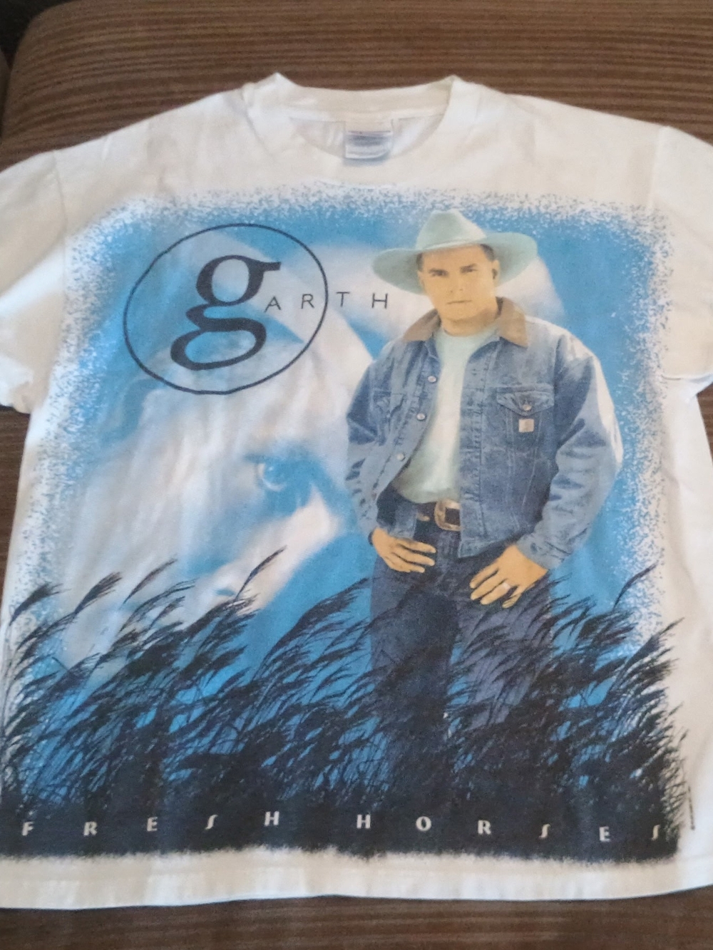 Garth Fresh Horses White Graphic Tee Vintage